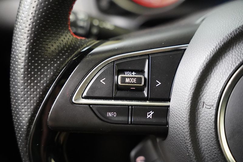 Suzuki Swift - fotka 14 z 23