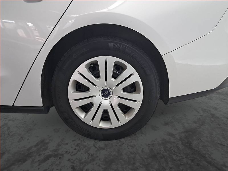 Ford Focus (2020) 1.5 EcoBlue, Tempomat - fotka 14 z 18