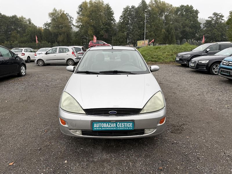 Ford Focus 1.8i - fotka 2 z 20