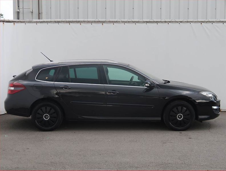 Renault Laguna (2012) 2.0 dCi, Automat, Serv.kniha - fotka 6 z 19