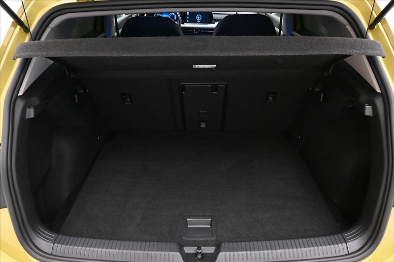 Volkswagen Golf 1,0 TSI 81kW Life Záruka až 5 - fotka 10 z 30