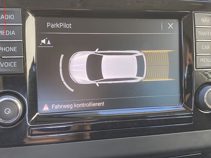 Škoda Rapid (2019) 1.0 TSi, Clever, xenon - fotka 16 z 18