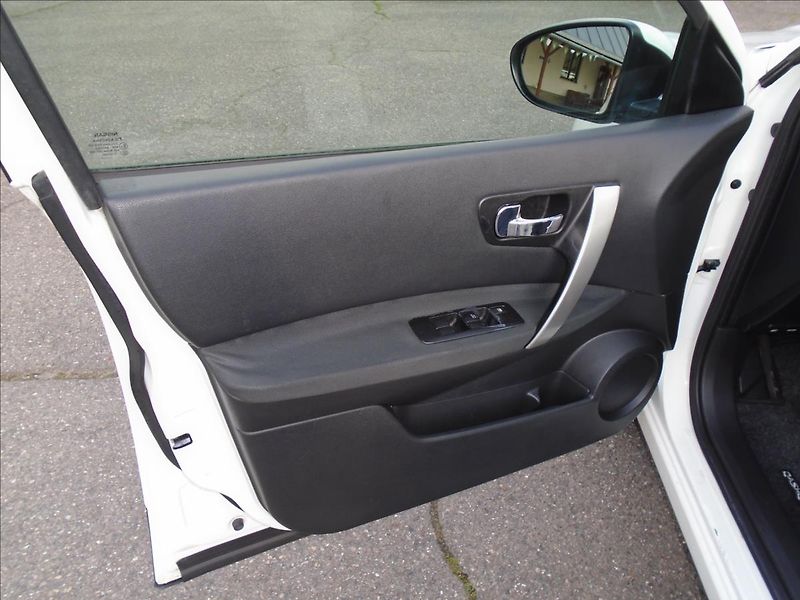 Nissan Qashqai 1,6   1.6.LPG - fotka 11 z 26