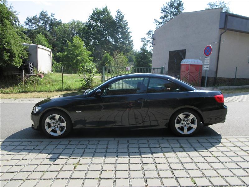 BMW Řada 3 325i 160Kw, Navi, 97 tis. Km. - fotka 12 z 42
