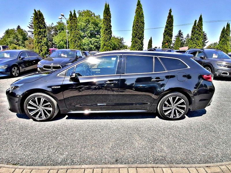 Toyota Corolla (2021) 2.0 Hybrid Style 112kW - fotka 7 z 30