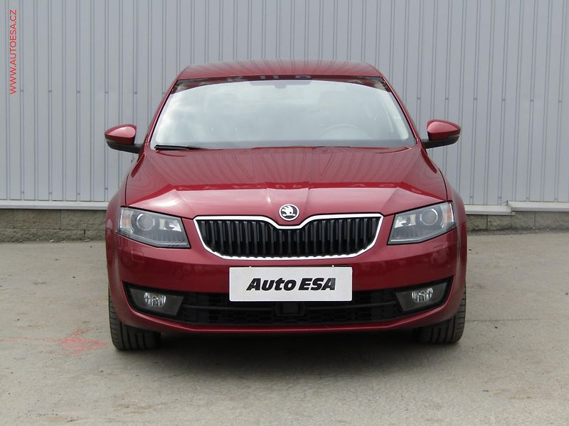 Škoda Octavia (2016) 1.8TSi, 2.maj,ČR, L&K, bixen - fotka 2 z 19