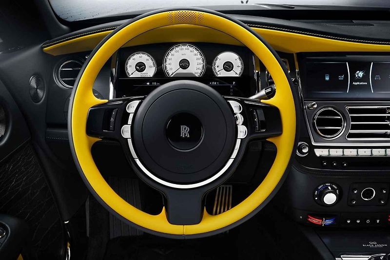 Rolls-Royce Wraith Black Arrow