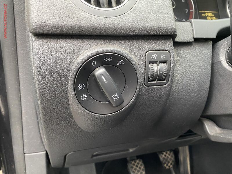 Volkswagen Golf Plus (2010) 1.2 TSi, ČR, Trendline, navi - fotka 15 z 17
