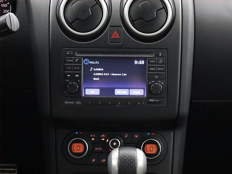 Nissan Qashqai (2010) 2.0 dCi, 4X4, Automat, Navi - fotka 9 z 15