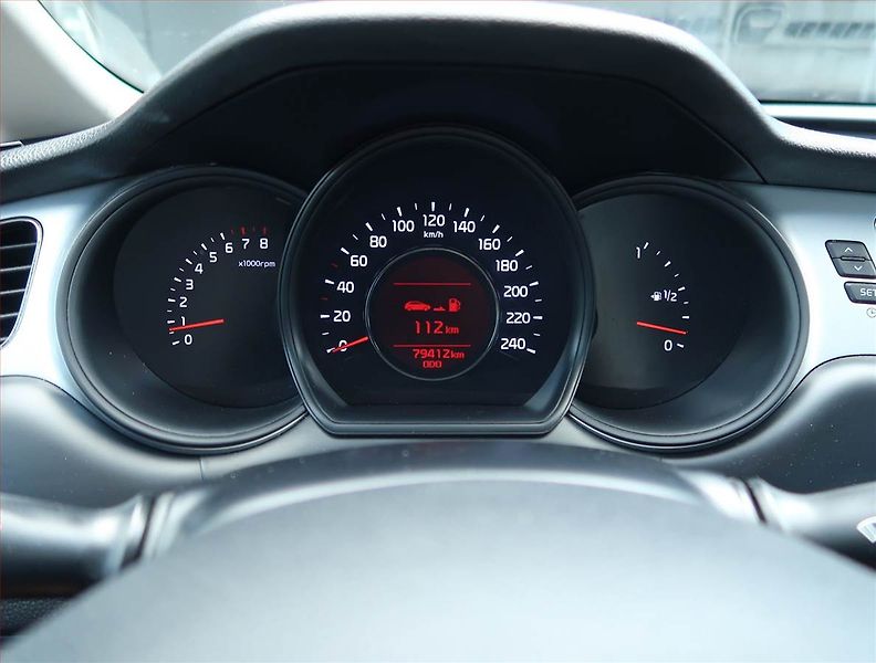Kia Ceed (2013) 1.4 CVVT, Serv.kniha, Tempomat - fotka 11 z 14