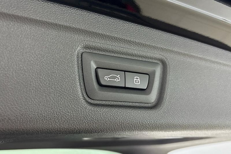 BMW Řada 3 řady 3 | 320d xDrive - fotka 11 z 26