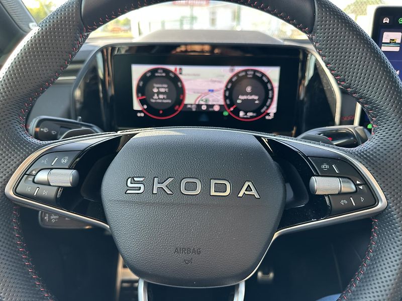 Škoda Kodiaq RS 4x4 195kW - fotka 16 z 22