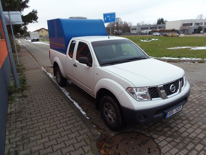 Nissan Navara (2009) King-Cab 2.5 DCi 4x4 tažné 3t - fotka 3 z 22