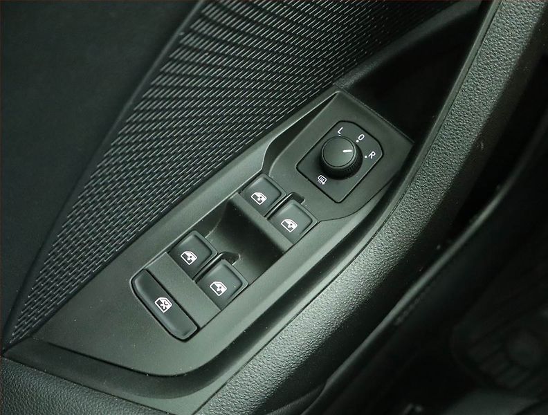 Škoda Octavia (2023) Ambition 2.0 TDI, ČR,1.maj - fotka 15 z 15