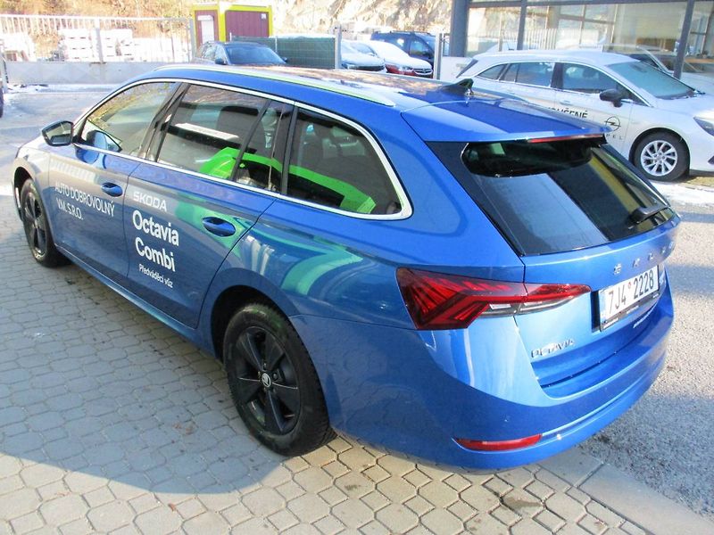 Škoda Octavia Combi Style 2,0TDI 110kW DSG/P - fotka 7 z 15