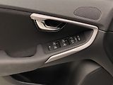 Volvo V40 T2 MOMENTUM  - náhled 28