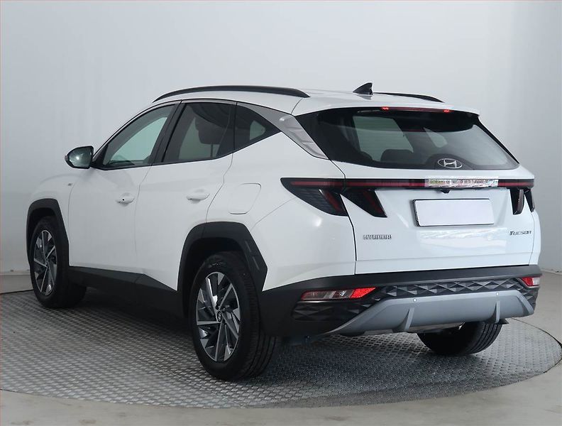 Hyundai Tucson (2024) 1.6 T-GDI 48V MHEV - fotka 4 z 19