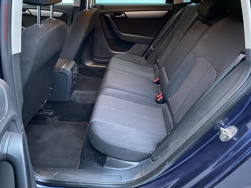 Volkswagen Passat (2014) 1.6 TDi, AC, výhřev sed - fotka 10 z 15