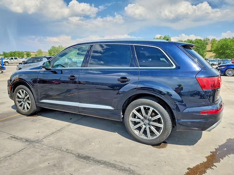 Audi Q7 (2017) Auto na cestě - fotka 2 z 13