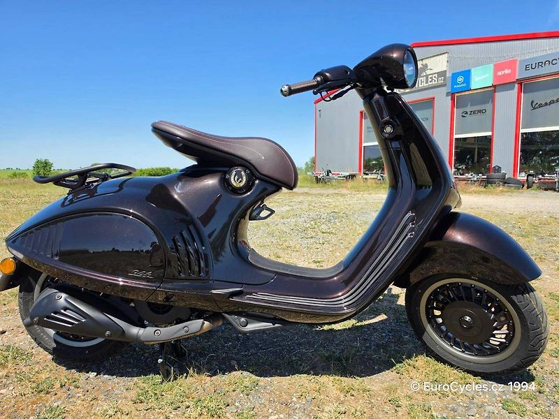 Vespa 946 (2026) 946 Horse - fotka 9 z 17