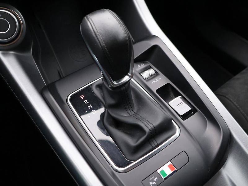 Alfa Romeo Tonale 1,5 117kW LED CZ DPH - fotka 25 z 35
