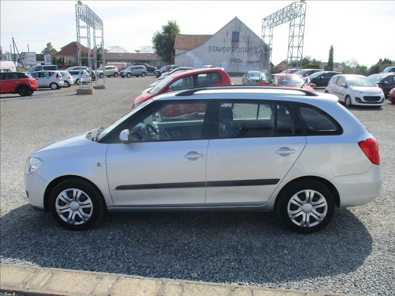 Škoda Fabia 1,2 i, digiklima, serviska, - fotka 8 z 32