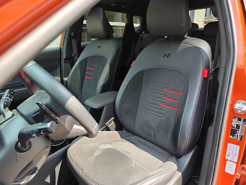 Hyundai Kona EV 64,8kWh NLine Style Premium - fotka 13 z 31