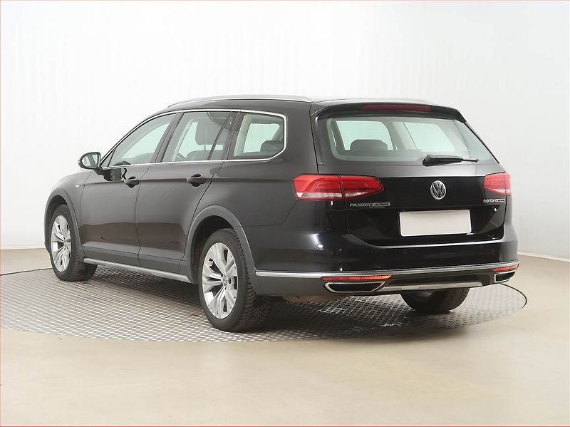 Volkswagen Passat (2017) Alltrack 2.0 TDI, 4X4 - fotka 4 z 16