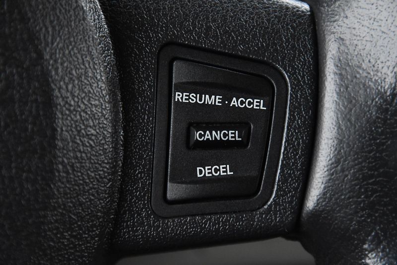 Jeep Commander 3.0 CRD V6 AT 4WD LIMITED,7SED - fotka 13 z 50