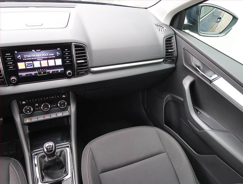 Škoda Karoq (2022) Ambition Plus 1.5 TSI - fotka 7 z 13