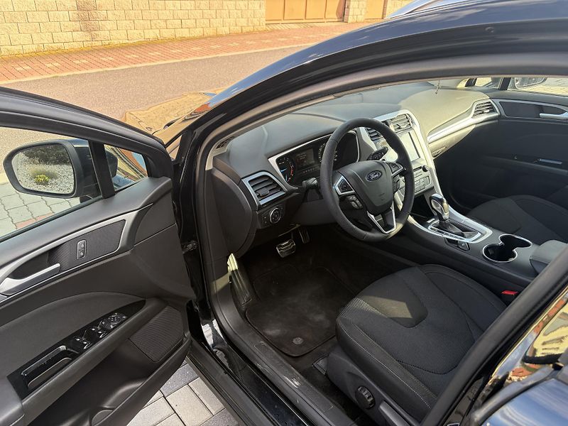 Ford Mondeo (2019) Ford Mondeo Combi 2019 - fotka 14 z 15