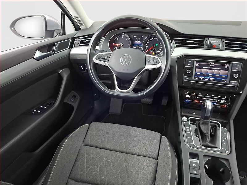 Volkswagen Passat (2022) 2.0 TDI - fotka 7 z 16