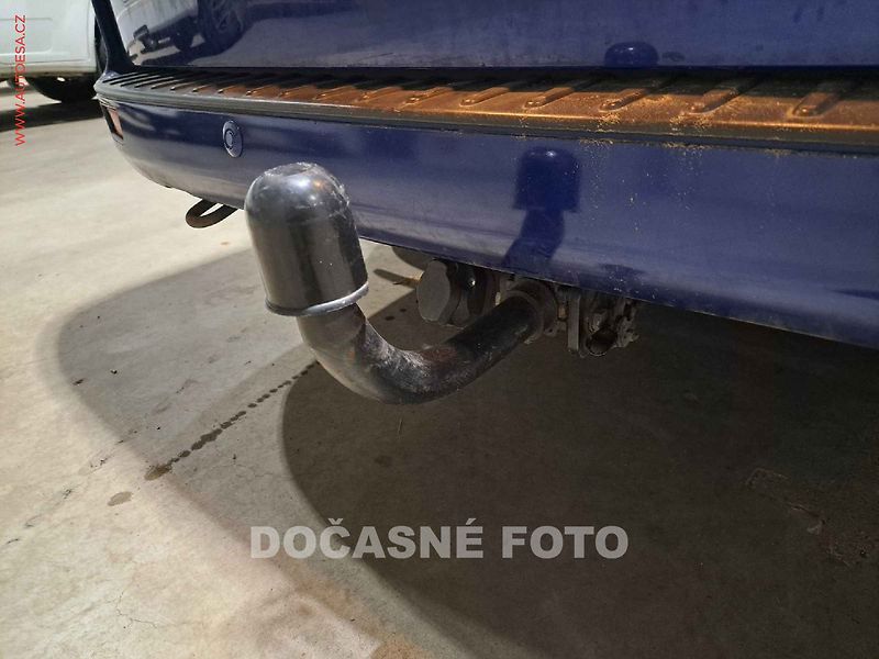 Ford Tourneo Custom (2016) 2.0TDCi L2 9míst, Limited, TZ - fotka 7 z 13