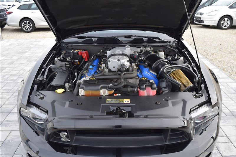 Ford Mustang 5,8 SHELBY GT500 485KW EU VERZ - fotka 39 z 43