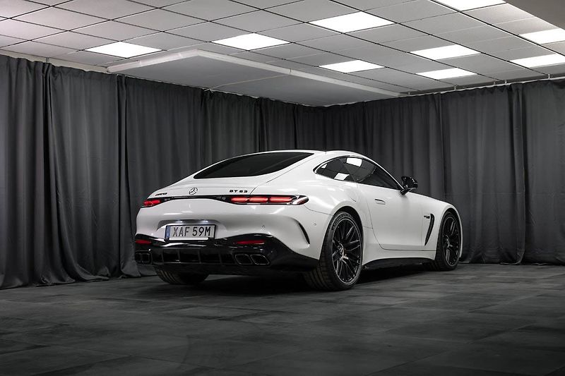Mercedes-Benz AMG GT 63 4M+ AMG Premium+ HuD Burm P - fotka 3 z 30