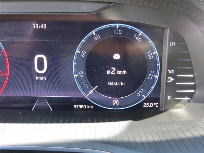 Škoda Octavia 1,5 TSI 110kW Ambition ČR - fotka 20 z 22