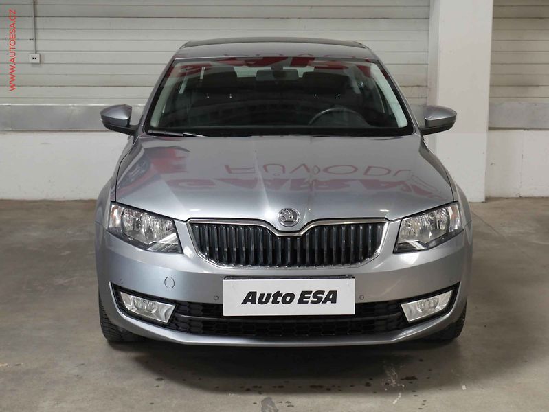 Škoda Octavia (2013) 2.0 TDi, 1.maj,ČR, servis - fotka 2 z 16