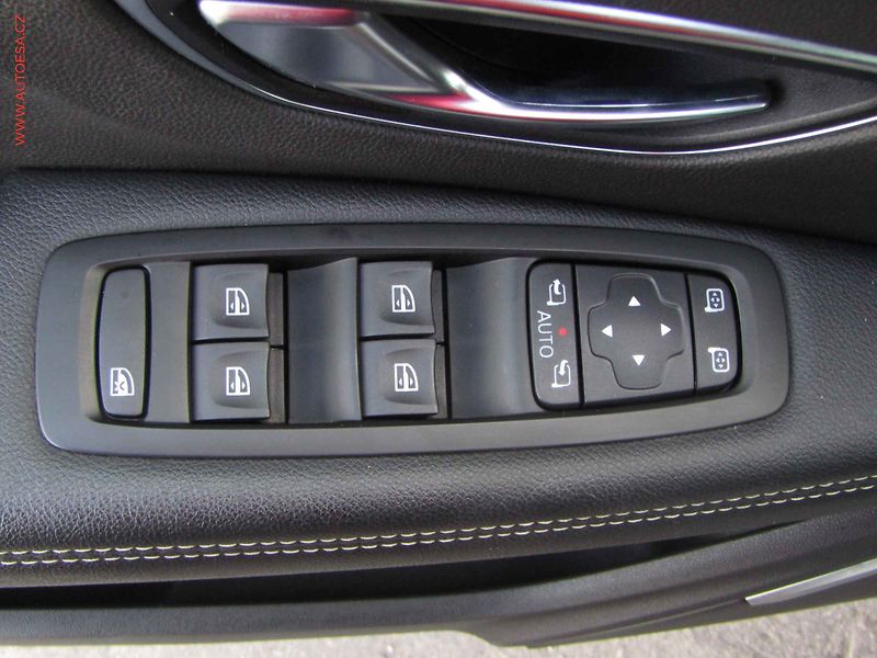 Renault Scénic (2019) 1.8DCi, servis.kniha - fotka 11 z 20