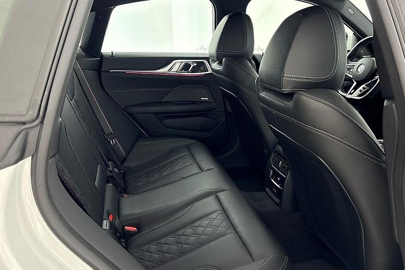 BMW Řada 4 řady 4 | 420d xDrive - fotka 13 z 26