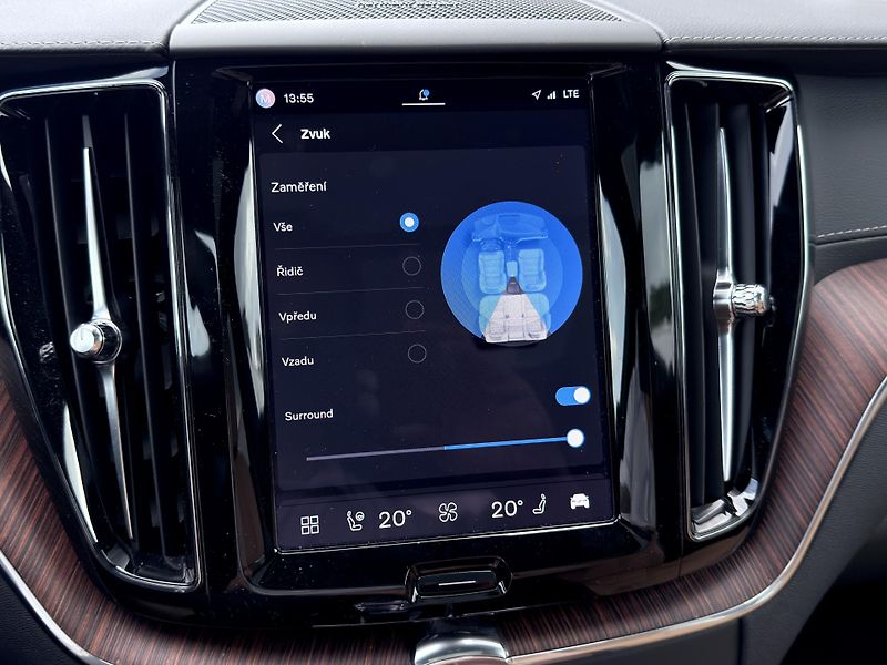 Volvo XC60 T8 AWD ULTRA BRIGHT *+ kola - fotka 47 z 59