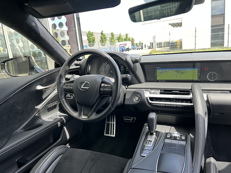 Lexus LC 500 Sport+ 5.0 V8 - fotka 16 z 34