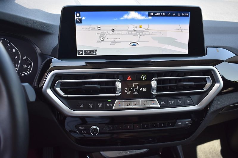 BMW X3 30e xDrive 215kw 1. majitel - fotka 5 z 10