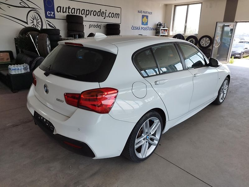 BMW Řada 1 (2017) 120I,135KW,MANUÁL.ALU,NAVI - fotka 5 z 29