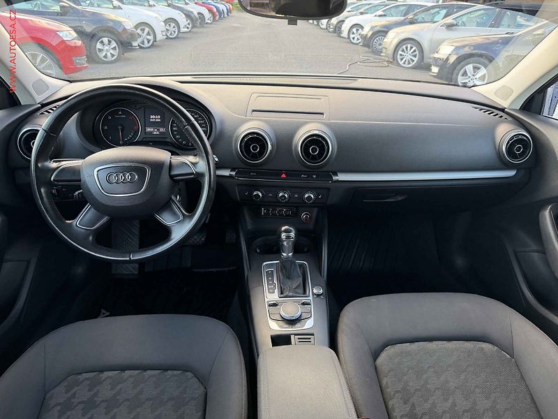 Audi A3 (2015) 1.6 TDi, ČR, AT, bixen, AC - fotka 8 z 14