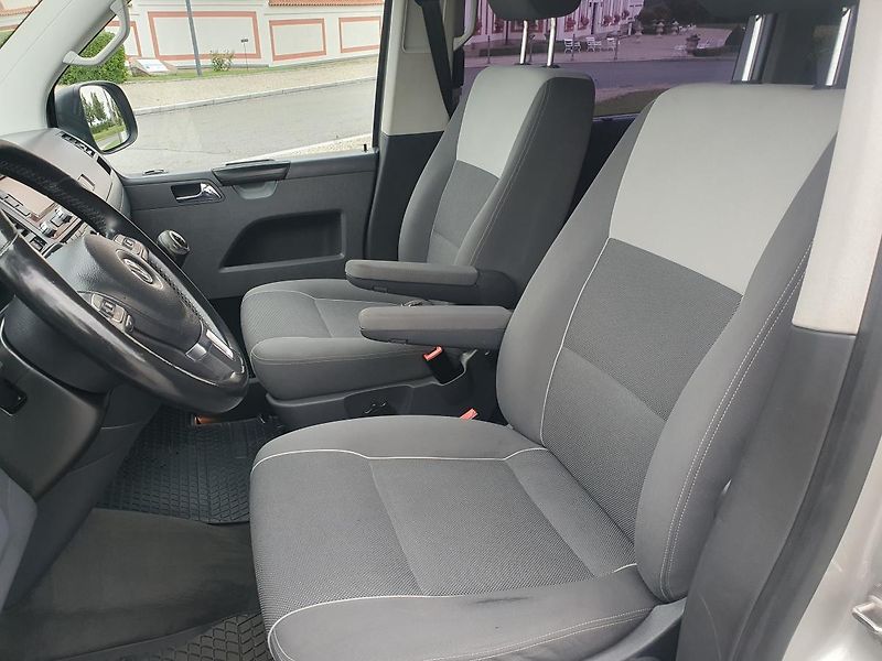 Volkswagen Multivan (2011) 2L 103kw, SPLÁTKY  - fotka 12 z 29