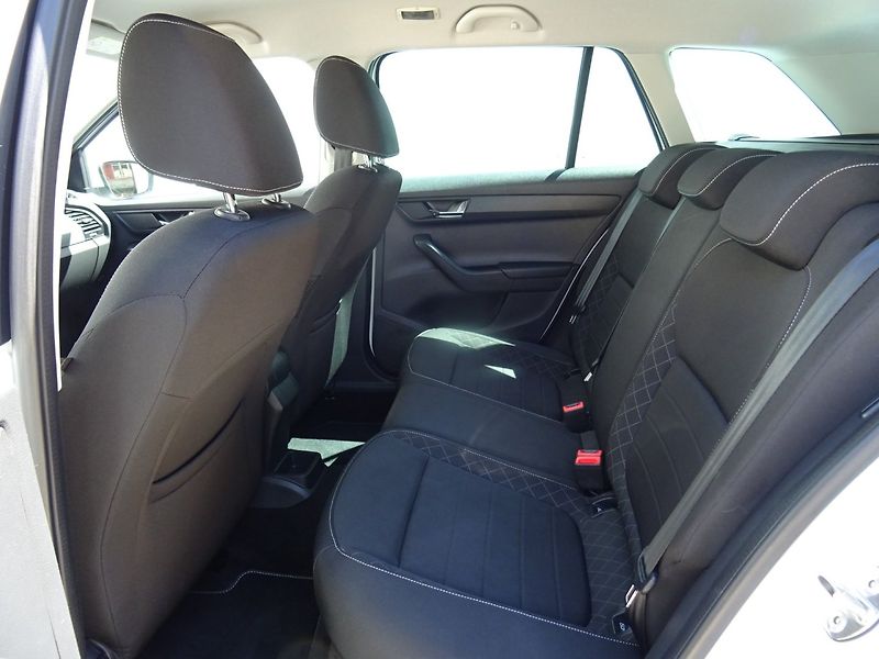 Škoda Fabia (2015) 1.2i81kW,Edition,1maj,el.s.kni - fotka 18 z 24