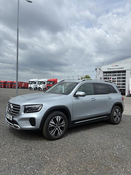 Mercedes-Benz GLB (2024) 200d  - fotka 2 z 14