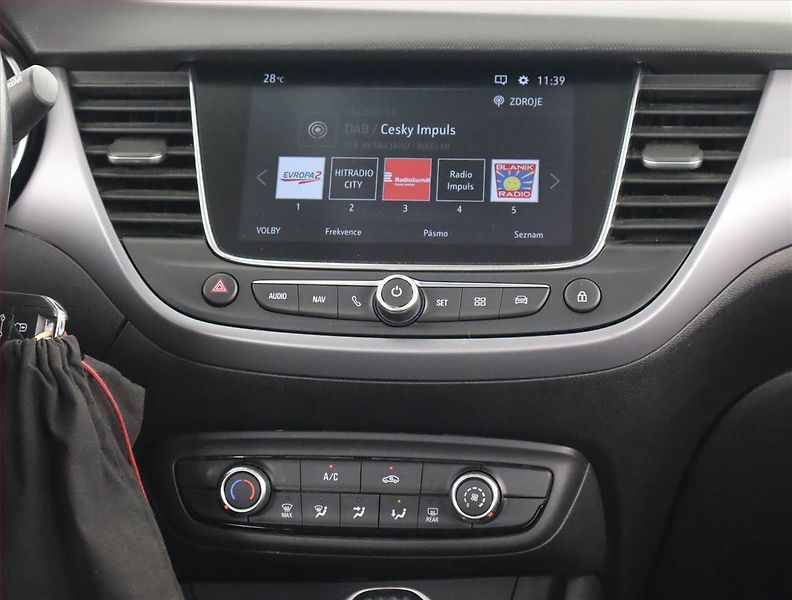 Opel Crossland X (2021) 1.2 Turbo, ČR,1.maj - fotka 12 z 19