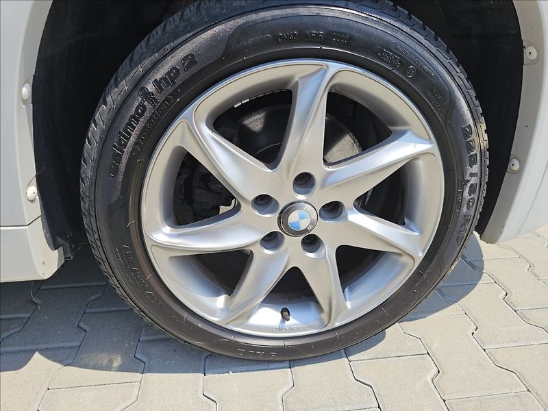 BMW X1 2,0 XDRIVE 28i AUTOMAT TOP - fotka 41 z 46
