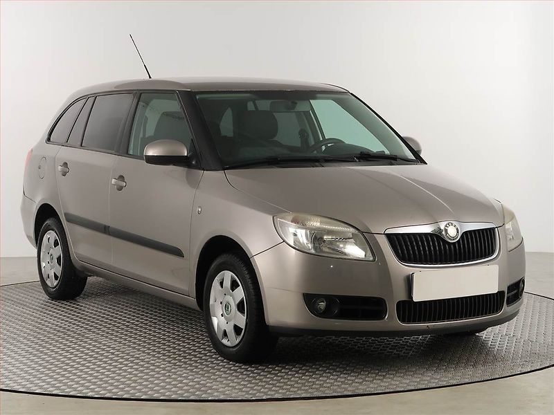 Škoda Fabia (2009) 1.2 12V, nová STK, rezervace - fotografie inzerátu